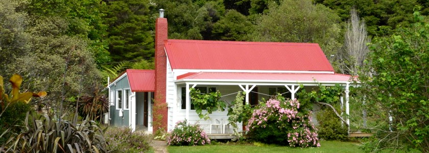Stargazer's Miners Cottage, self-sontained accommodation Kuaotunu, Whitianga NZ